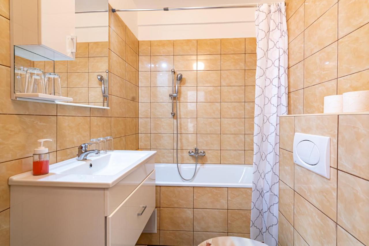 Bed and Breakfast Peregrino Panzio Budaörs Zewnętrze zdjęcie