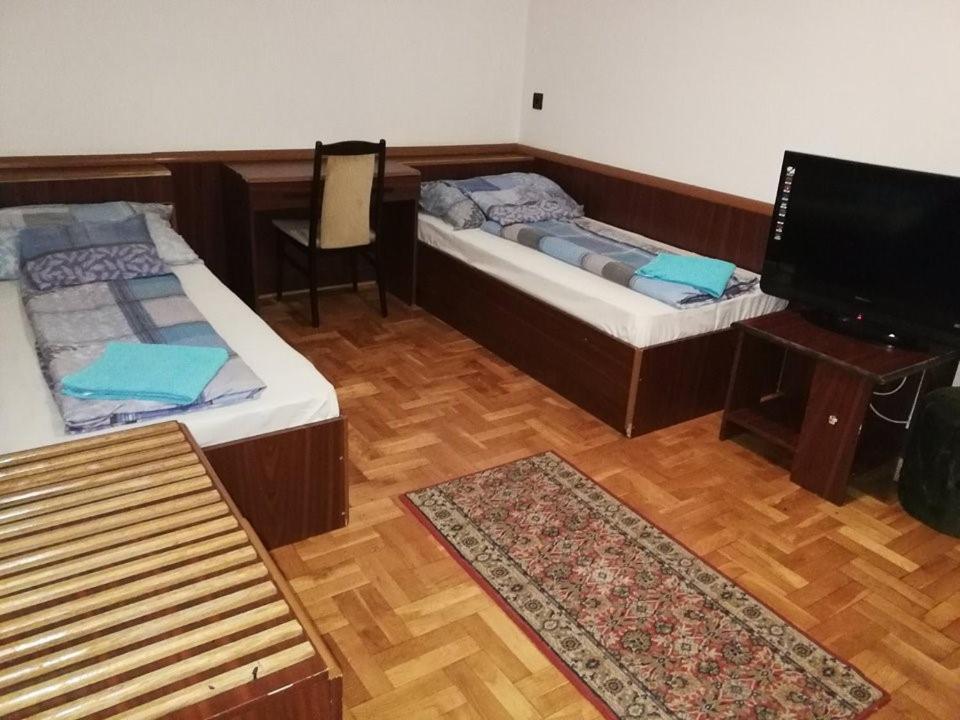 Bed and Breakfast Peregrino Panzio Budaörs Zewnętrze zdjęcie