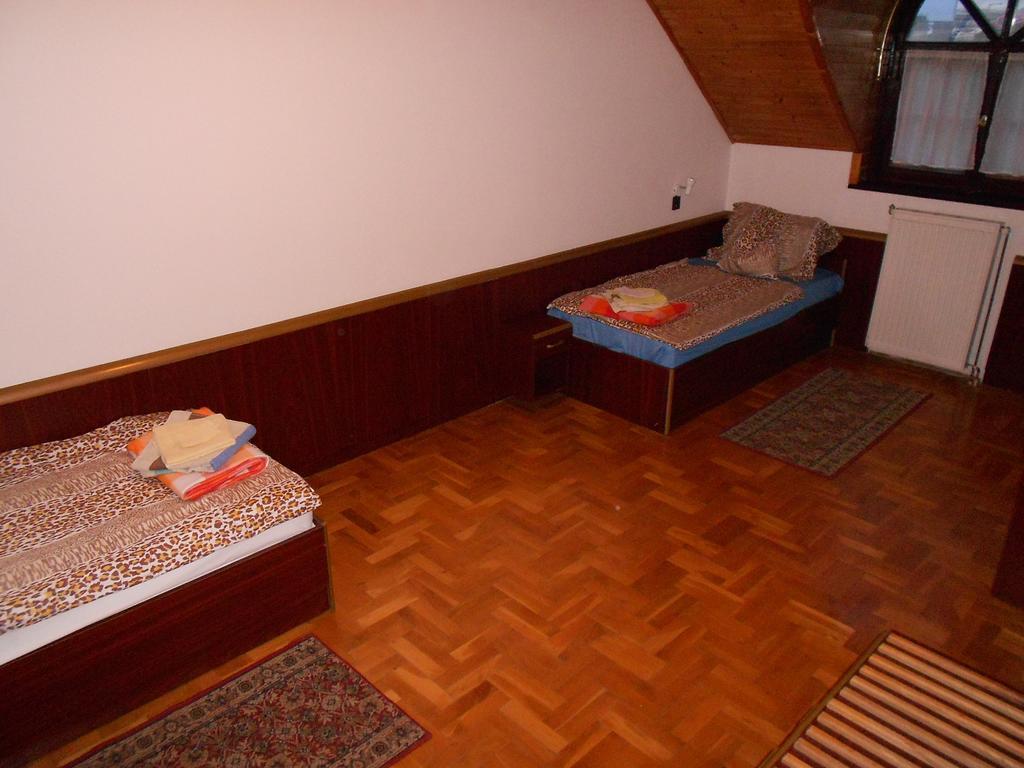 Bed and Breakfast Peregrino Panzio Budaörs Pokój zdjęcie