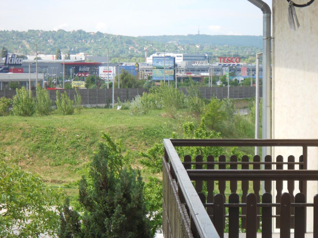 Bed and Breakfast Peregrino Panzio Budaörs Zewnętrze zdjęcie
