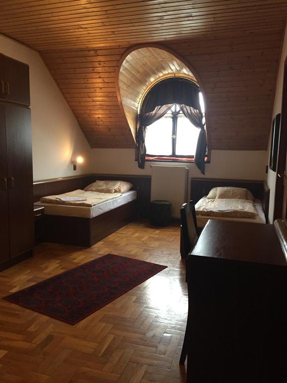 Bed and Breakfast Peregrino Panzio Budaörs Zewnętrze zdjęcie
