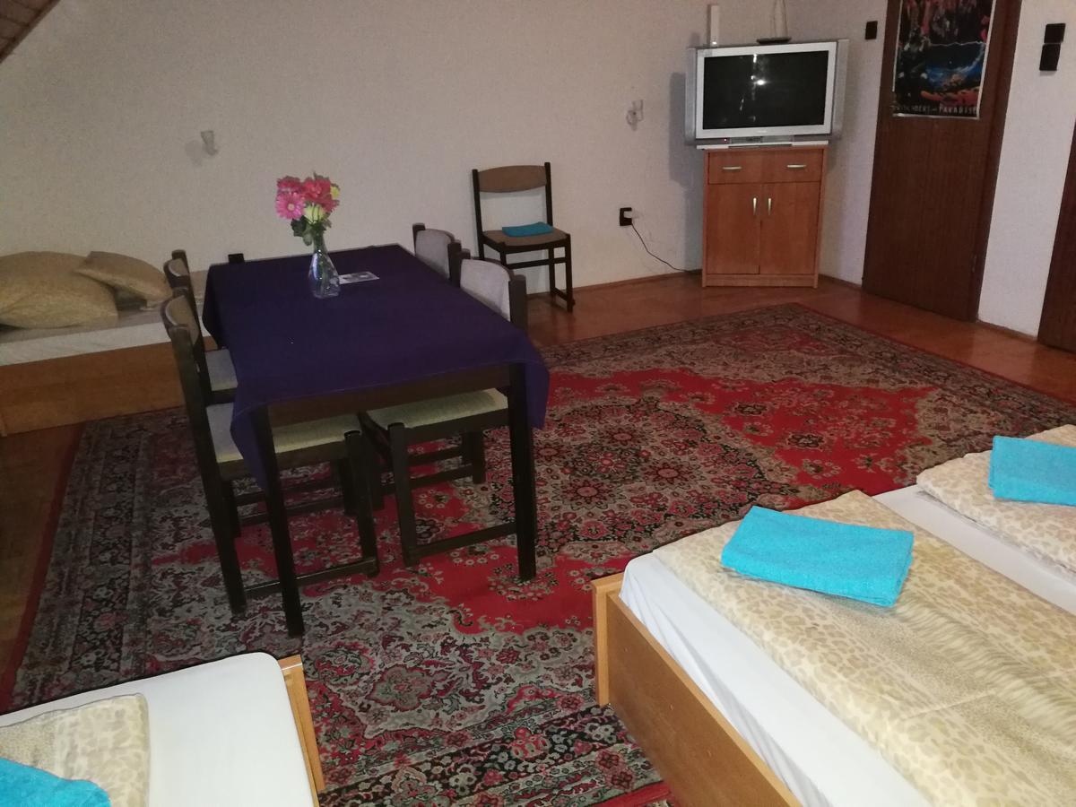 Bed and Breakfast Peregrino Panzio Budaörs Zewnętrze zdjęcie